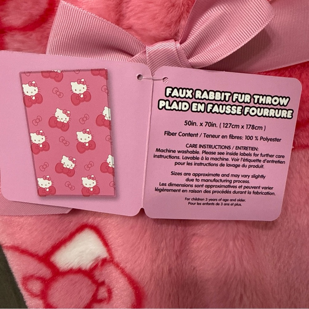 New Hello Kitty Bright Pink Bow Faux Rabbit Fur 50" x 70" Throw Blanket With Tag - Picture 5 of 6